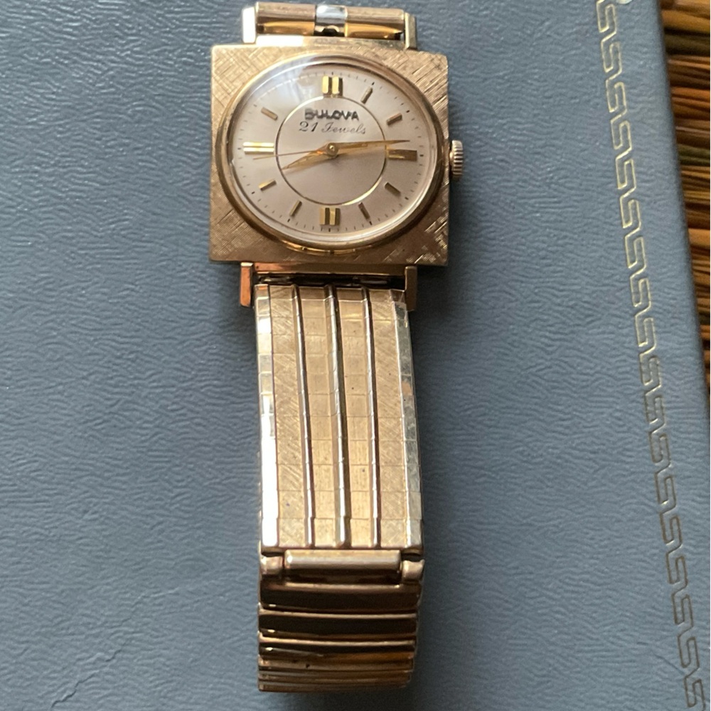 BULOVA 10k GF 21 JW BULOVA FROM MID-20TH MECHANICAL IN GOOD WORKING CONDITION